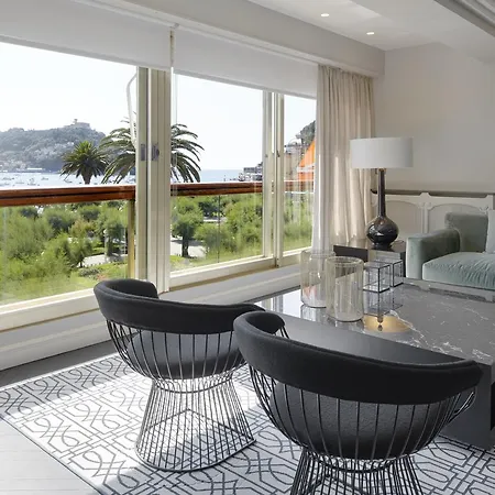 Playa De La Concha 10 By Feelfree サン・セバスティアン